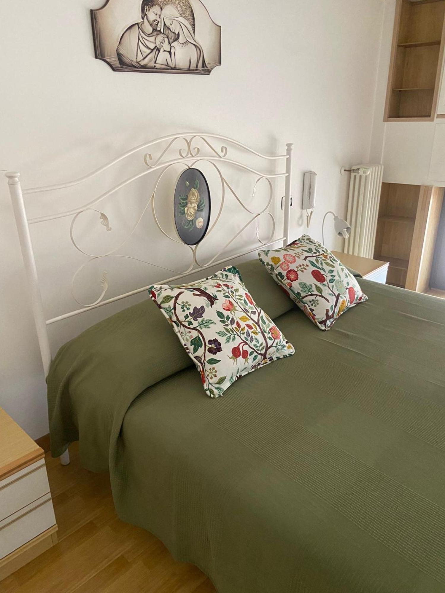 Pm 13A Via Tenente Devenuto Guest House Giovinazzo Eksteriør billede