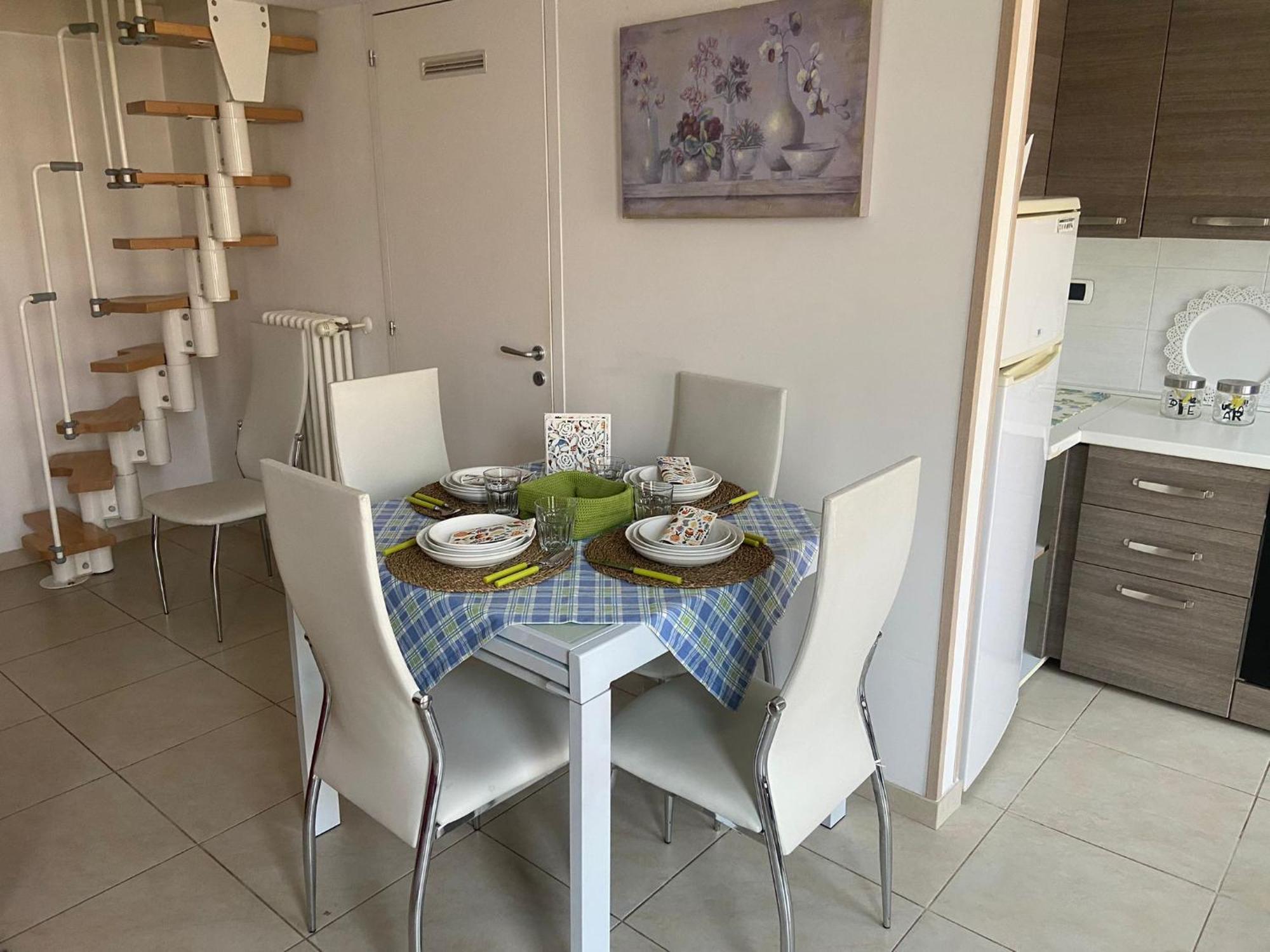 Pm 13A Via Tenente Devenuto Guest House Giovinazzo Eksteriør billede